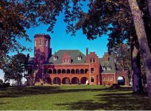 Hundred Oaks Castle, Winchester, TN, Photo by Philips Lorenz III